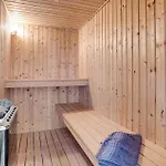 Lovely In With Sauna 度假居 *