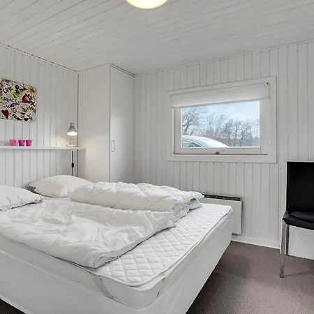 Vakantiehuis Lovely In With Sauna