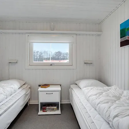 Vakantiehuis Lovely In With Sauna