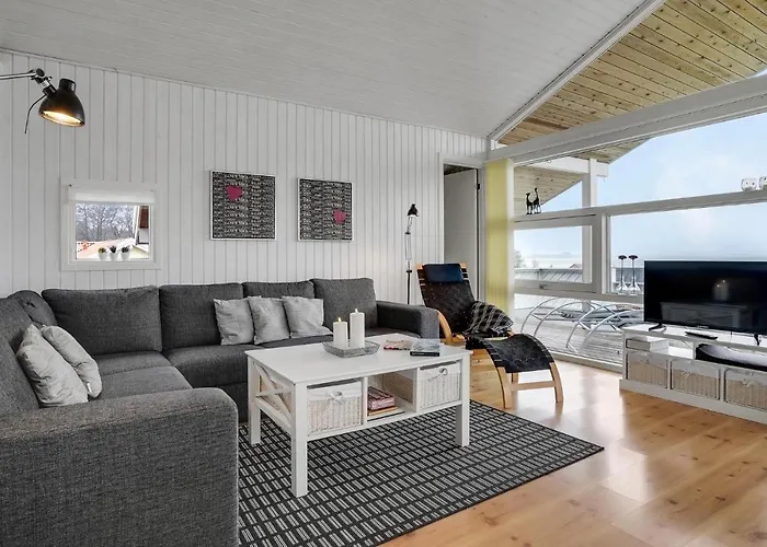 Lovely In With Sauna Holiday home Sjolund